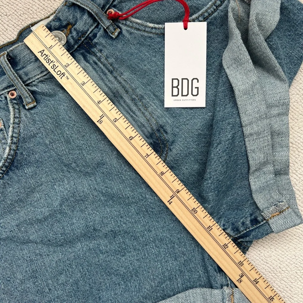 URBAN OUTFITTERS BDG BLUE JEANS SHORTS MOM HIGH WAISTED VINTAGE STYLE Size: 27 - Picture 11 of 16